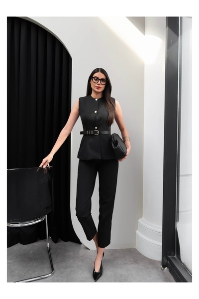 ESRAHELVACI Σετ γιλέκου με χρυσά κουμπιά και ζώνη