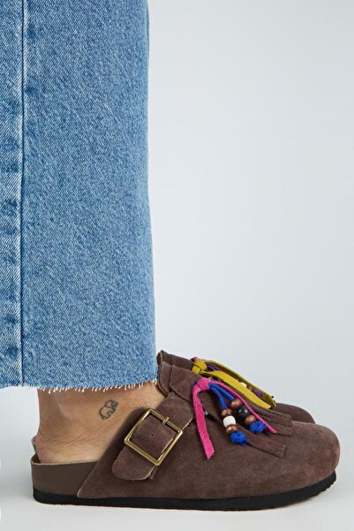 Manijero Γυναικείες παντόφλες Poelman από γνήσιο δέρμα με φούντες και λεπτομέ...