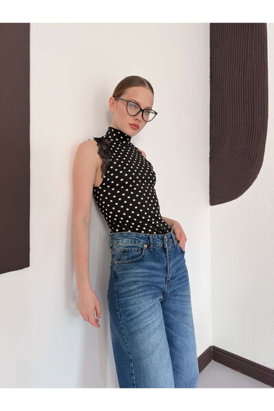 Lady Pixie Polka Dot Fishneck Collar Zero Sleeve Lace Detail Bluz