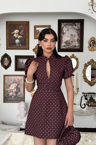 Julidress Μίνι φόρεμα Premium με πουά σχέδιο και λεπτομέρεια κοπής στη μέση