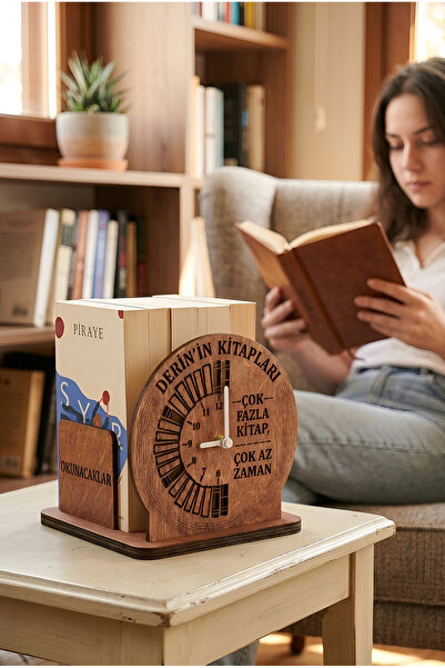 Kişiye Özel İsimli Ahşap Kitap Tutucu ve Saatli Masa Organizer - Kitapseverlere Özel Hediyelik