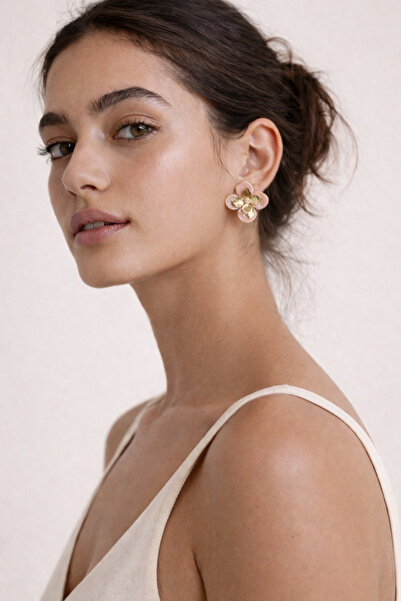 Arthesia Jewelry أقراط نسائية عصرية على شكل زهرة - تصميم أنيق بتفاصيل ذهبية، ...