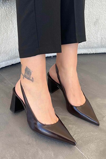 Parponi Γυναικεία δερμάτινα παπούτσια με χαμηλό τακούνι Arabel σε καφέ χρώμα