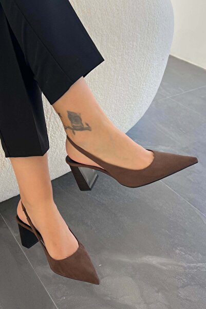 Parponi Γυναικεία σουέτ παπούτσια με χαμηλό τακούνι Arabel σε καφέ χρώμα