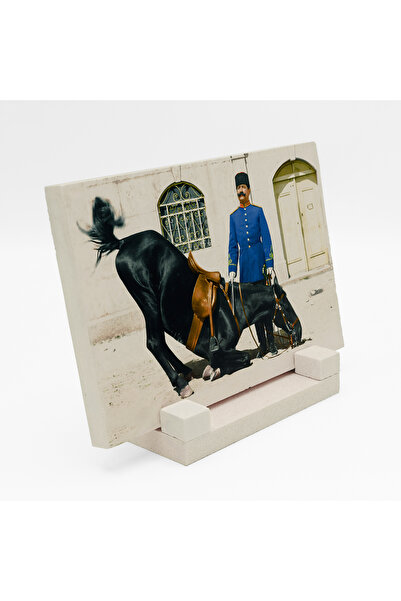 Sadrazam Γκριτιρλί Ισμάλ Πασά και το Άλογο της Γιαζίτ (1890) Εκτυπωμένη Πέτρι...