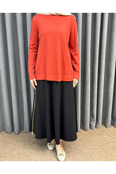 Sentez 5491 Rozie Fusta evazată cu fermoar lateral