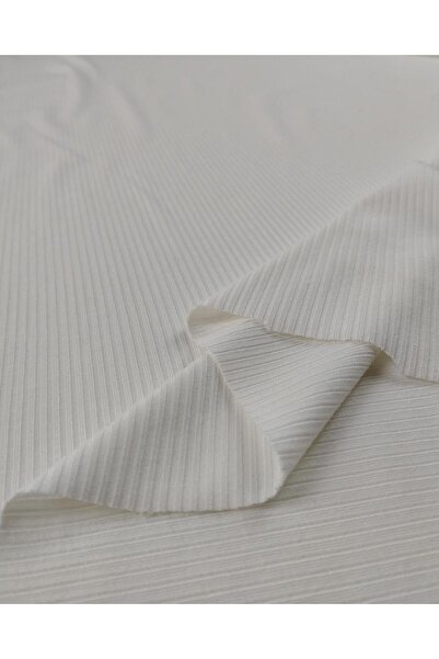 Kumaş Parça Πλεκτό ύφασμα καμιζόλ σε χρώμα εκρού, Πλάτος: 125 εκ.