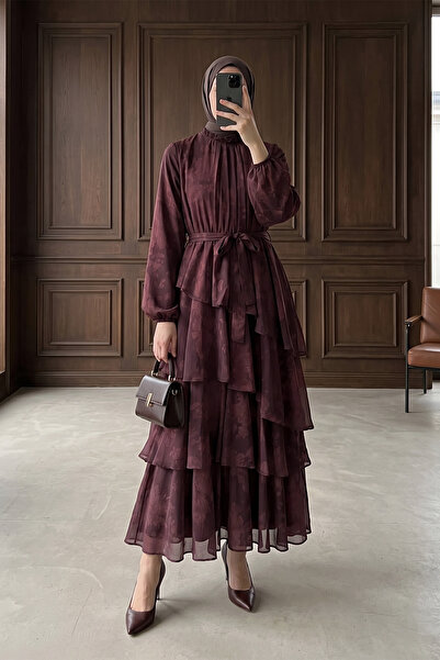 MODAQU Φόρεμα σιφόν με στρώσεις στη φούστα και επένδυση στη μέση - Βουργουνδί