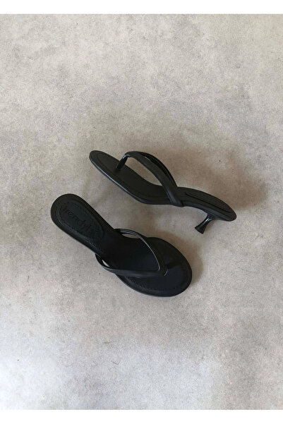 trendyhit Veno Siyah Mat Parmak Arası 4cm Topuklu Kadın Terlik
