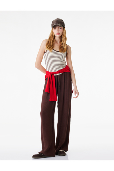 Koton Παντελόνι από μείγμα βισκόζης με ίσια μπατζάκια, δέσιμο στη μέση και λε...