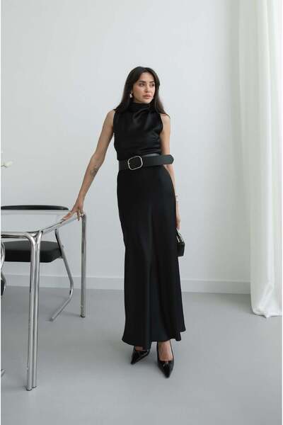 Havoş Μαύρο μάξι σατέν φόρεμα με φαρδιά ζώνη