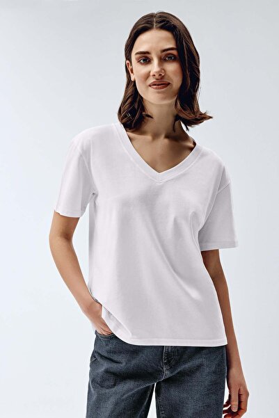 Brix Woman's 100% cotton v-neck t-shirt white
