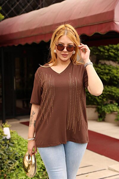 Siyezen Μπλούζα μεγάλου μεγέθους με πέτρες στο μπροστινό μέρος και λεπτομέρει...