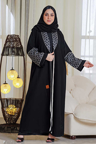 Hasnaa Abaya عباية كلاسيك بكم مربع مع تدخيلات قماش جاكار