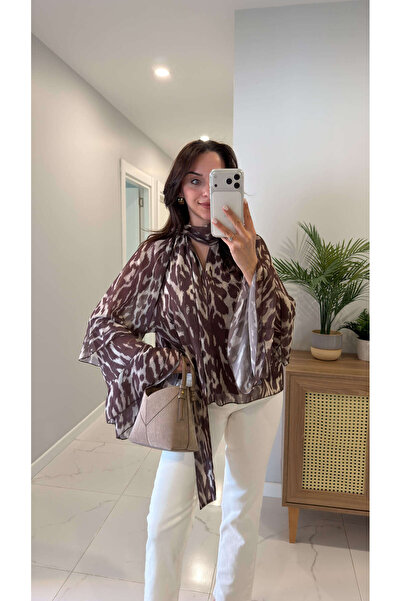 BİRCANÇİL Μπλούζα από σιφόν με σχέδιο καφέ Sitwer και λεπτομέρεια δεσίματος