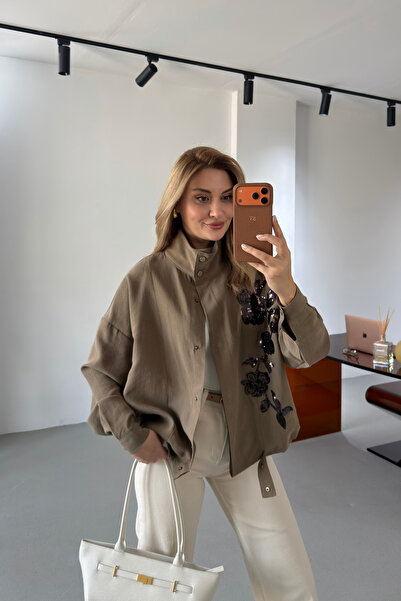 Sezgi Tekin Μπουφάν Bomber Χακί με Κεντημένες Πούλιες