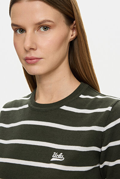 UCLA Γυναικείο μπλουζάκι MISHA Χακί με ρίγες και λαιμόκοψη ποδηλάτου, κεντημέ...