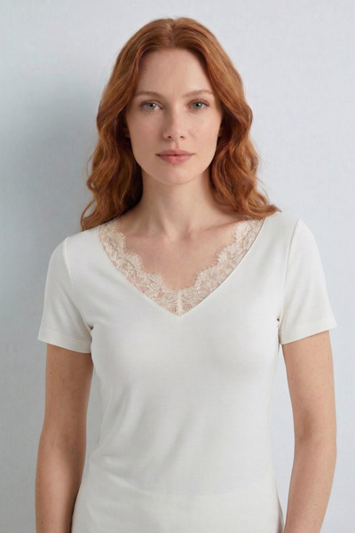 Moda Hour Μπλούζα με δαντελένιο γιακά και λεπτομέρειες, κοντομάνικη