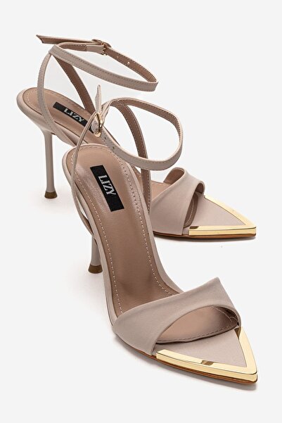 Lizy Shoes Γυναικεία μπεζ σατέν κομψά βραδινά σανδάλια με λεπτό τακούνι και λ...