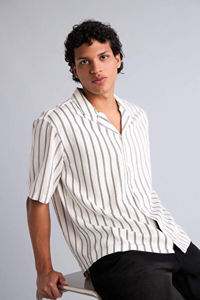 DeFacto Boxy Fit Apaş Collar Short Sleeve Shirt H3965Ax26Sm