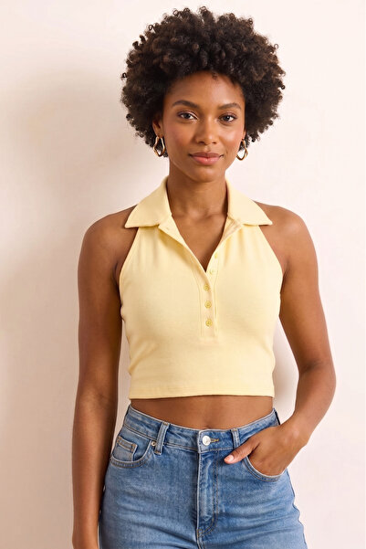 peralist Γυναικεία μπλούζα με κίτρινο γιακά, ανοιχτή στην πλάτη, με λεπτομέρε...