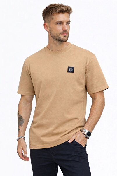 HZR wear تي شيرت رجالي أساسي بقصة عادية وياقة دائرية وشعار بسيط