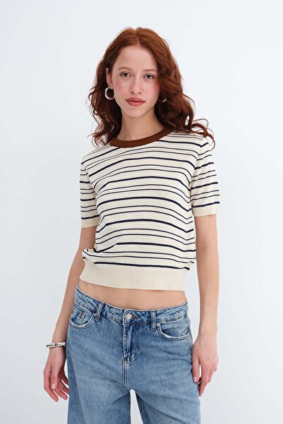 Addax Πλεκτό με ριγέ λαιμόκοψη T01763