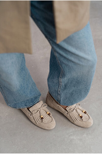 GİAMGİA STORE Παπούτσια Loafer από κρεμ σουέντ με φούντες και λεπτομέρειες απ...