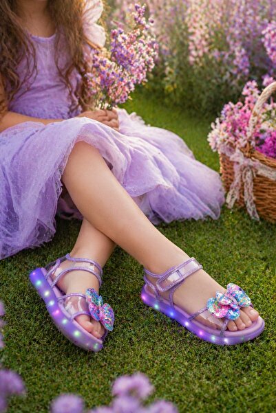MUGGO Pi̇ckles Sequined Butterfly Detailed Velcro Transparent Girls' Sandals