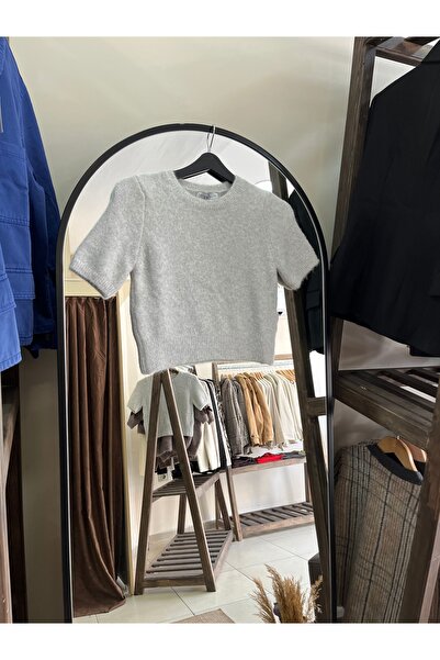 MODEL Dlvn-Kısa Kol Triko Kazak
