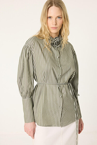Touché Privé Rose Detailed Striped Shirt