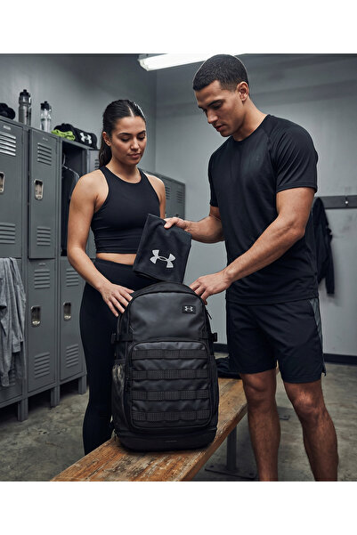 Under Armour Σακίδιο πλάτης κατάλληλο για καθημερινή χρήση και προπόνηση Πολύ...