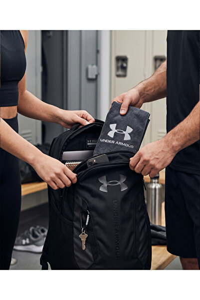 Under Armour حقيبة ظهر ملونة مناسبة للاستخدام اليومي والتدريب