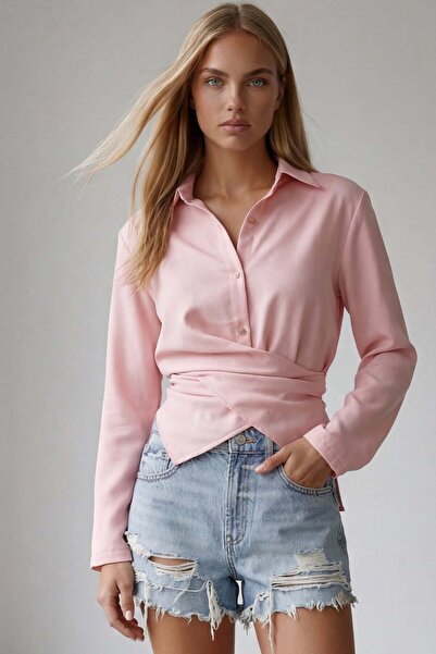 Trend Alaçatı Stili Ροζ Λινό Πουκάμισο Sofia με Λεπτομέρεια Δεσίματος σε Σταυ...