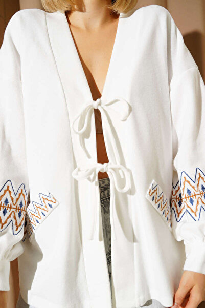 Lavanta Tekstil Ζακέτα με κέντημα και κορδόνια