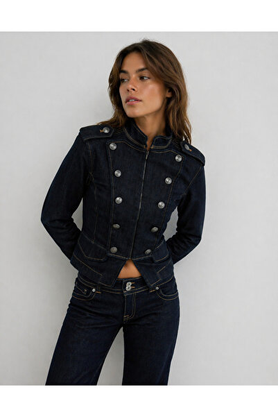 Ekim Store Ναπολιόνικο τζιν μπουφάν με λεπτομέρεια στα κουμπιά