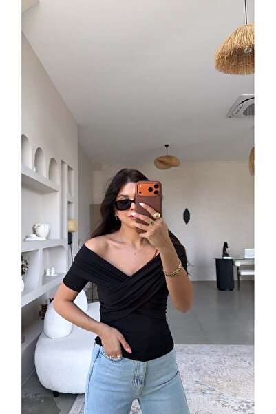 Buket Teke Μαύρη μπλούζα από πολυαμίδιο μοντέλο Black Cross ZR