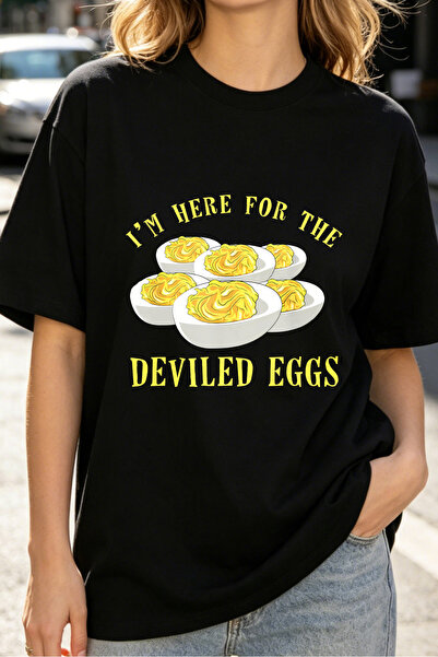 Fleck تي شيرتات نسائية بطباعة I M Here For The Deviled Eggs بأسلوب كاجوال ومرح