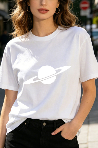 Fleck تي شيرت نسائي بتصميم كوكب زحل بأسلوب كاجوال