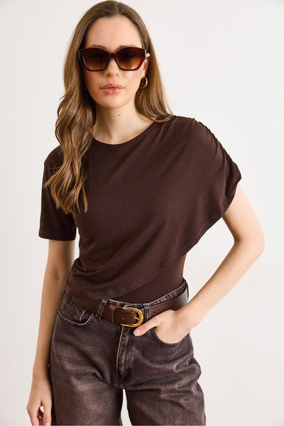 Olalook Γυναικεία Καφέ Μπλούζα με Έναν Ώμο και Λεπτομέρεια Ντραπέ, Στυλ Wrap,...