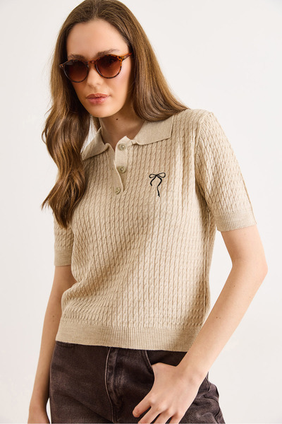 Olalook Γυναικεία πλεκτή μπλούζα με πέτο πόλο και κέντημα με φιόγκο από πέτρα...