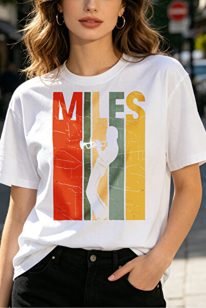 Fleck تي شيرت نسائي من ماركة مايلز ديفيس بتصميم جاز عتيق وطباعة جرافيكية كاجوال
