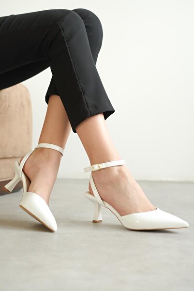 Zerenyus Παπούτσια με τακούνι από λευκό λουστρίνι Phuket Premium