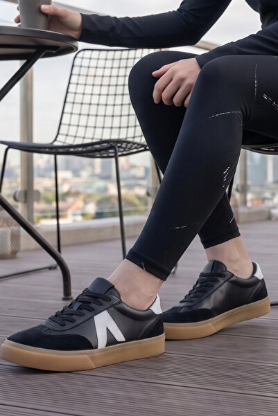 IN-STEP Retro V-Line Suede Detailed Women's Casual Sneakers – Black