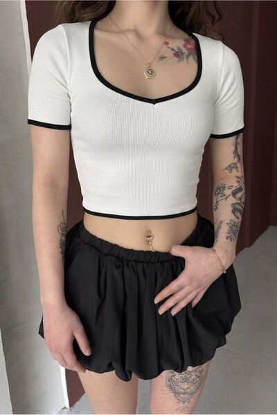 Chicup Aura Women's White Cropped Ribbed Knitted Blouse