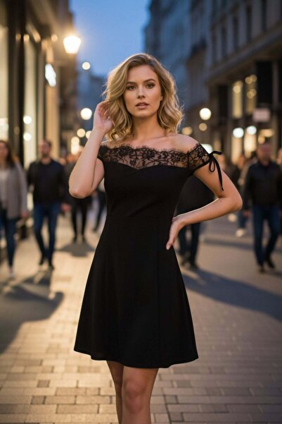 Mossta Φόρεμα Κρεπ με Γιακά Μαντόνα και Δαντέλα - Μαύρο