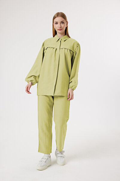 Suede Style 6192 - Κομψό, άνετο, μοντέρνο γυναικείο πουκάμισο από μαλακό πλεκ...