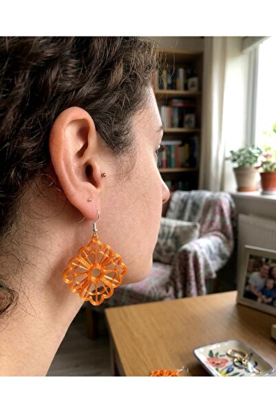 Onflow Yowe Orange Color Modern Design Lightweight Women's Earrings