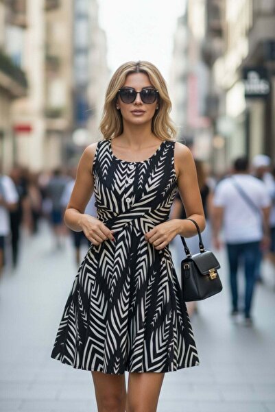 Mossta Geometric Patterned Double-Breasted Cutout Mini Dress with Chest Butto...