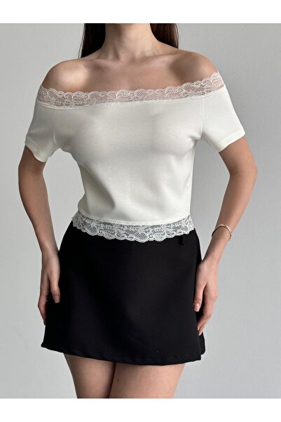 LUNES Κοντή μπλούζα με δαντέλα και λεπτομέρειες